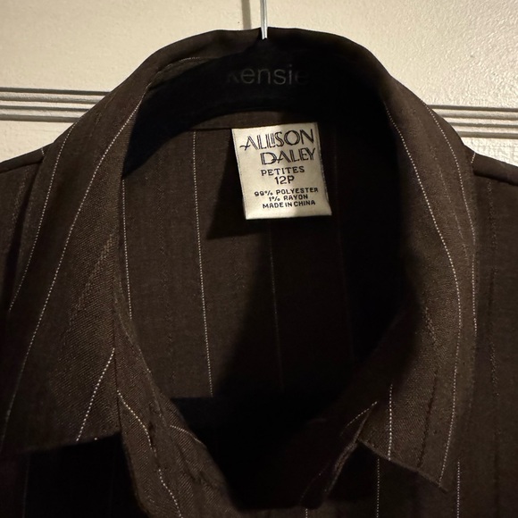 Vintage Women’s button up size 12 p (large) - Picture 3 of 4